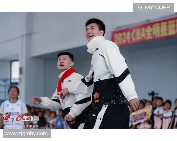 明星球员私下日常揭秘赛场外的真实生活与不为人知的一面 明星球员私下日常揭秘赛场外的真实生活与不为人知的一面