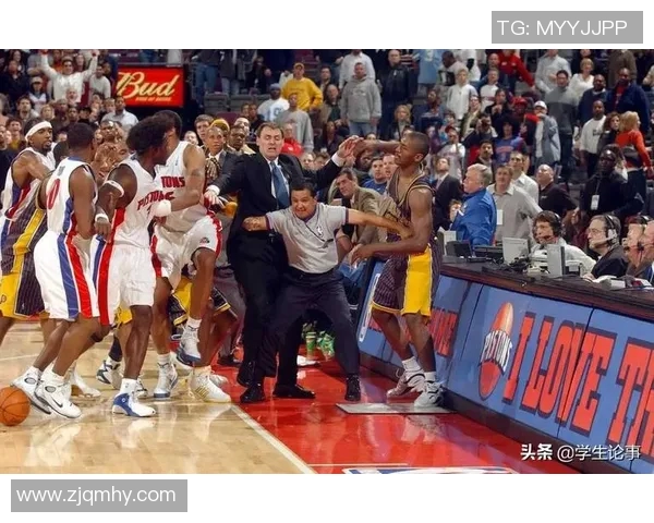NBA历史经典比赛回顾与精彩瞬间盘点 球场上那些改变历史的瞬间